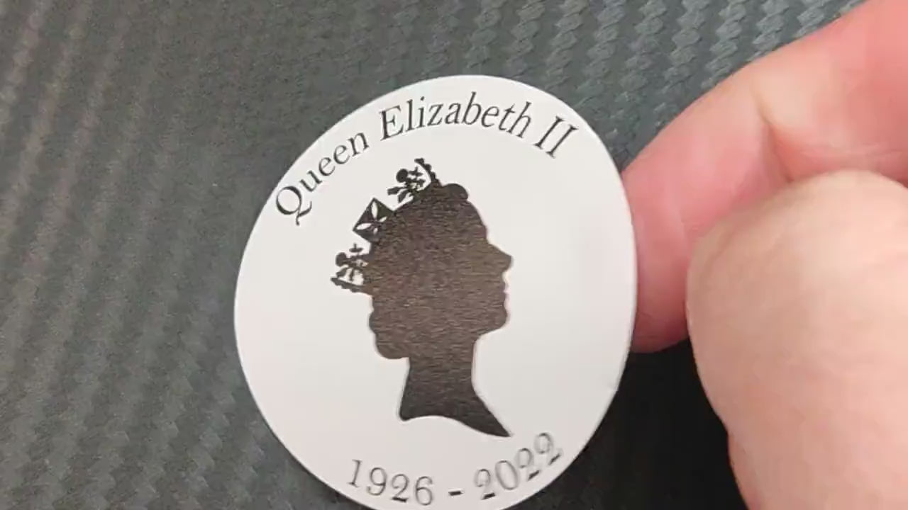 2x Queen Elizabeth II Stickers Decals Car Stickers Respect Memory 5cm Round Cut